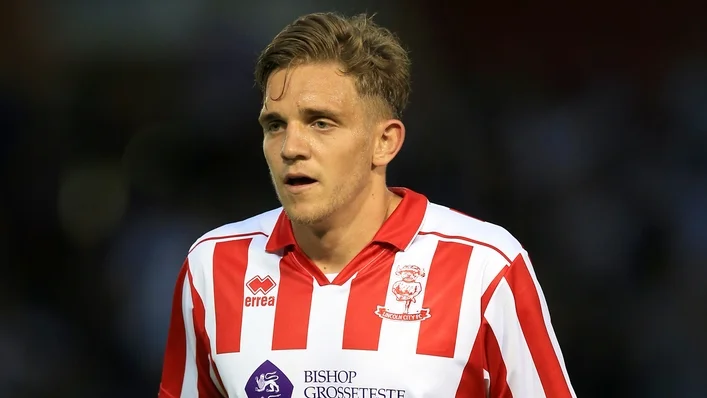 Callum Howe cứu rỗi York với bàn gỡ hòa muộn màng