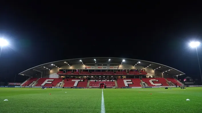 Jack Marriott Cứu Fleetwood Một Điểm Quý Giá Trong Trận Derby Kịch Tính