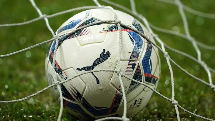 Eastleigh Kéo Dài Chuỗi Bất Bại Với Chiến Thắng 2-1 Trước Altrincham