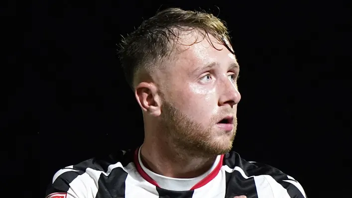 Barnet Thua Gateshead 0-2, Bỏ Lỡ Cơ Hội Rút Ngắn Khoảng Cách với Chesterfield