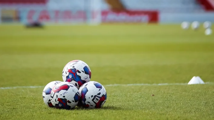 Oldham Ghi Đậm Chiến Thắng 3-0 Trước York, Tiến Vào Chung Kết Thăng Hạng