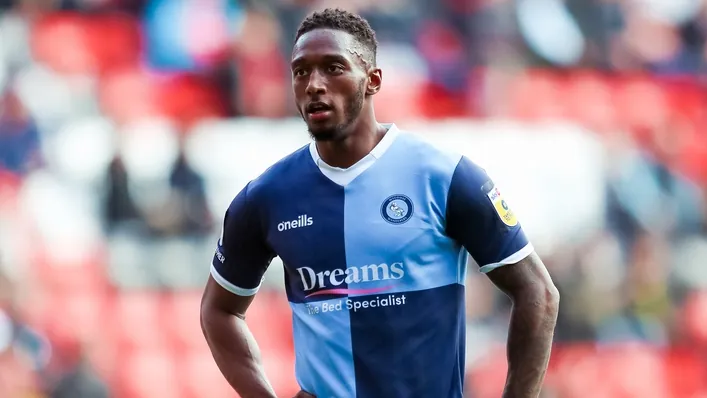 Stevenage Đánh Bại Wycombe 1-0 Trong Trận Đấu Kịch Tính