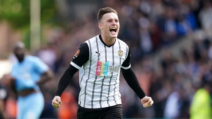 Macaulay Langstaff ghi bàn quyết định, Notts County vào vòng hai FA Cup