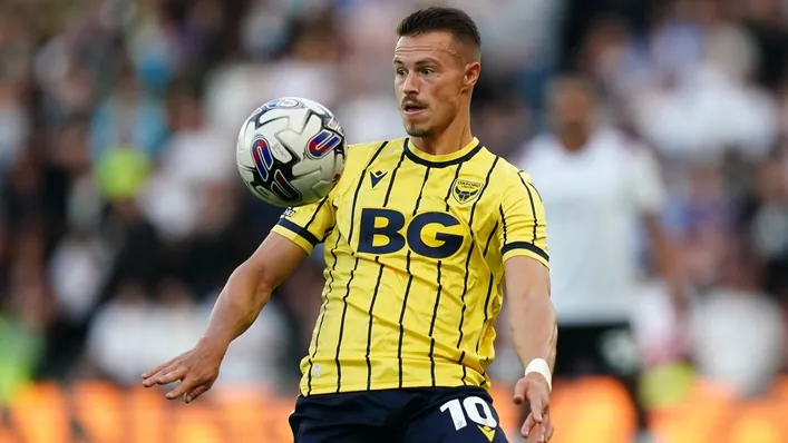 Bodin tỏa sáng giúp Oxford tiến vào vòng hai FA Cup