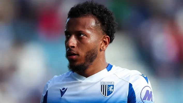 Gillingham tiến vào vòng tiếp theo FA Cup với chiến thắng thuyết phục