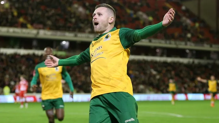 Horsham Xuất Sắc Cầm Hòa Barnsley Trong Trận Đá Lại FA Cup