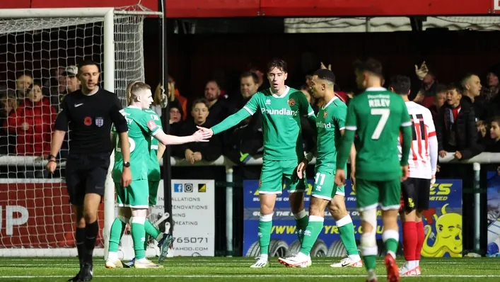 Sheppey United kết thúc cuộc phiêu lưu FA Cup với thất bại 4-1 trước Walsall