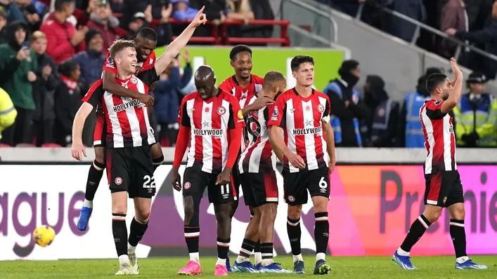 Brentford đánh bại West Ham trong trận cầu đầy bất ngờ với tỷ số 3-2