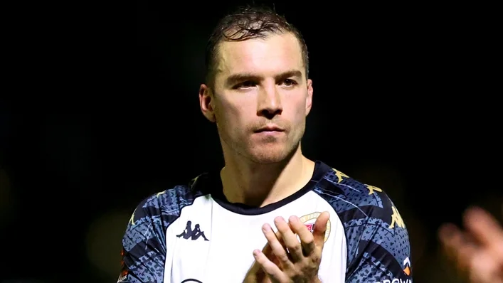 Bromley Vang Bóng: Michael Cheek Tỏa Sáng Giúp Đội Chiến Thắng 4-1