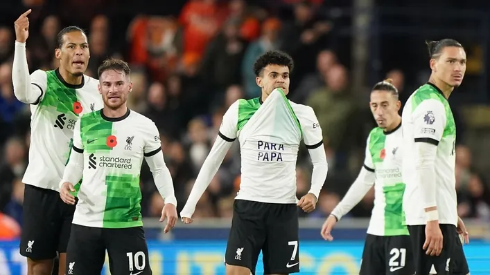 Luis Diaz cứu Liverpool khỏi thất bại sốc với bàn gỡ hòa ở phút bù giờ