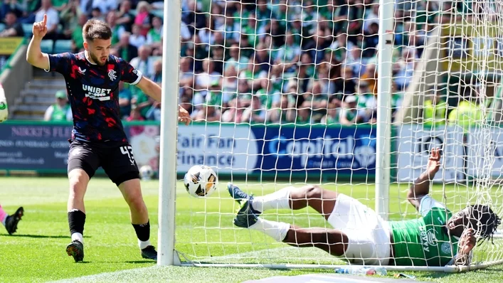 Rangers tiếc nuối khoảnh khắc gây tranh cãi trong trận hòa Hibernian