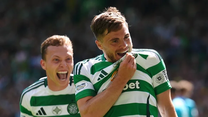 James Forrest ghi bàn gỡ hòa, đưa Celtic đến trận chung kết mơ ước