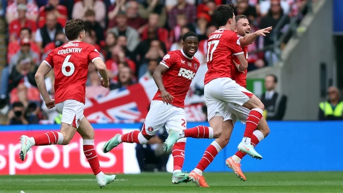Charlton trở lại Championship sau chiến thắng kịch tính trước Leyton Orient