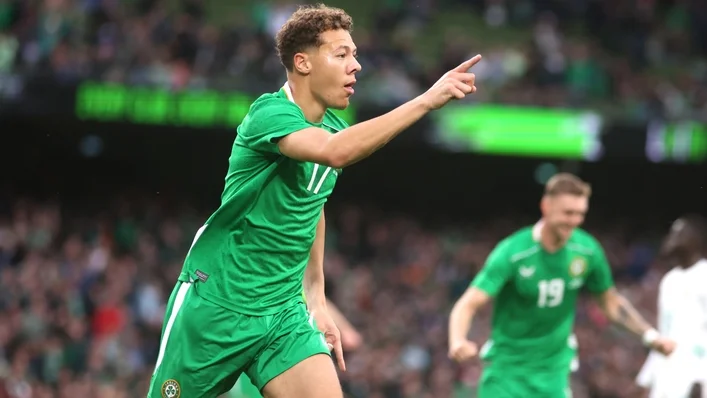 Kasey McAteer ghi bàn thắng quốc tế đầu tiên cho Ireland trước Senegal