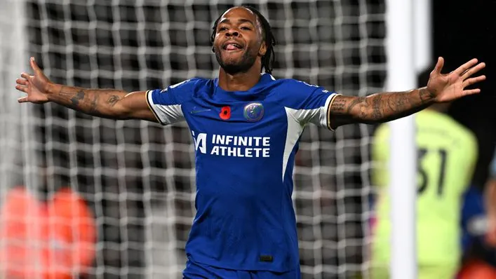 Sterling cần chứng minh giá trị trước Southgate