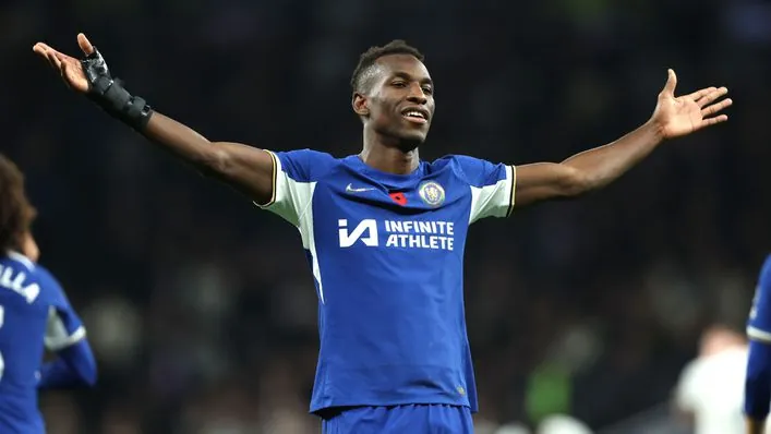 Nicolas Jackson tỏa sáng với hat-trick, Chelsea đánh bại Tottenham 4-1