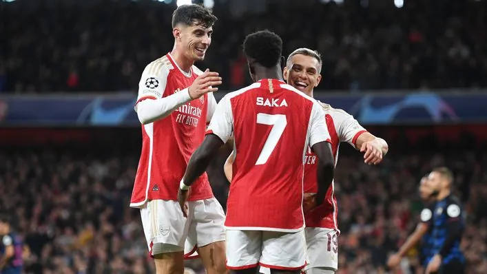 Arsenal tiến sát vòng loại Champions League sau chiến thắng 2-0 trước Sevilla