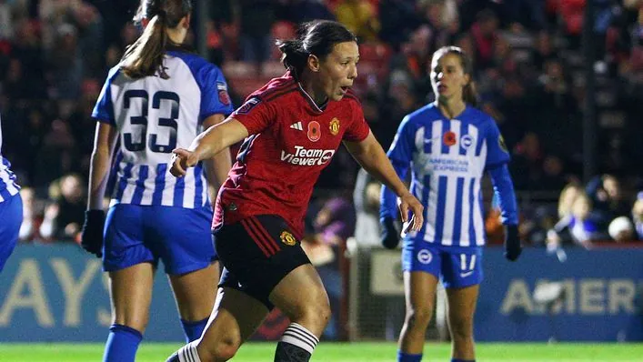 Manchester United Cầm Hòa Brighton Trong Trận Đấu Kịch Tính 2-2