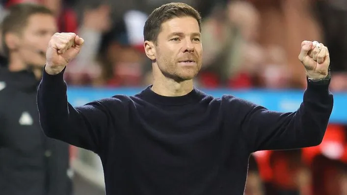 Xabi Alonso: Từ cầu thủ huyền thoại đến huấn luyện viên được săn đón nhất