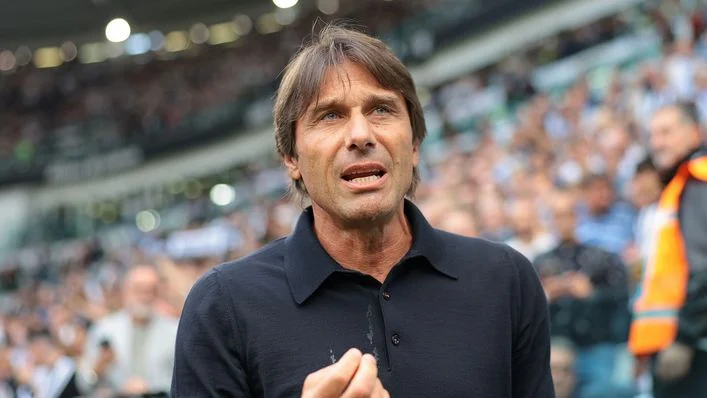 Napoli Hướng Tới Chức Vô Địch Serie A: Cuộc Đụng Độ Với Genoa