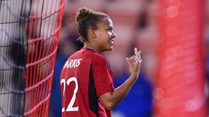 Nikita Parris Tỏa Sáng Với Hat-Trick, Manchester United Đè Bẹp Everton 7-0