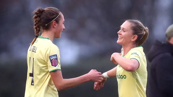 Amalie Thestrup giúp Bristol City cứu điểm trước Everton