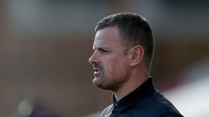 Leyton Orient và Stockport: Cuộc chiến quyết định vé đến Wembley