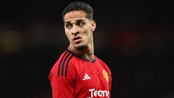 Manchester United sẽ thanh lý Martial, Sancho và Antony để chiêu mộ Mbappe