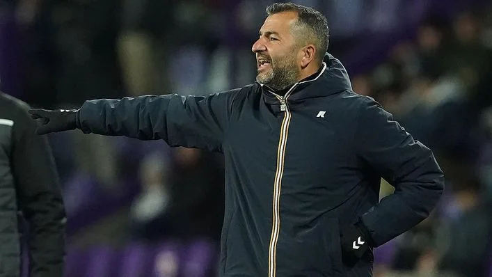Las Palmas đối mặt với áp lực trụ hạng trước Rayo Vallecano