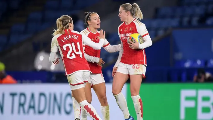 Arsenal Lội Ngược Dòng Ấn Tượng, Ghi Sáu Bàn Trong Hiệp Hai