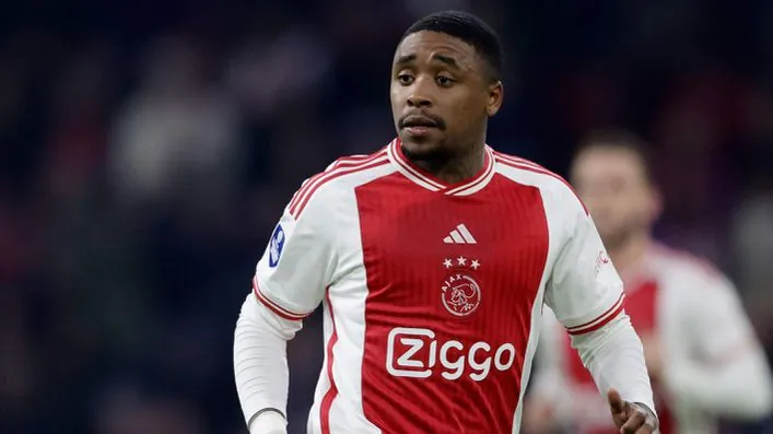 Bergwijn cảm ơn huấn luyện viên Van 't Schip sau chiến thắng đầy cảm xúc của Ajax